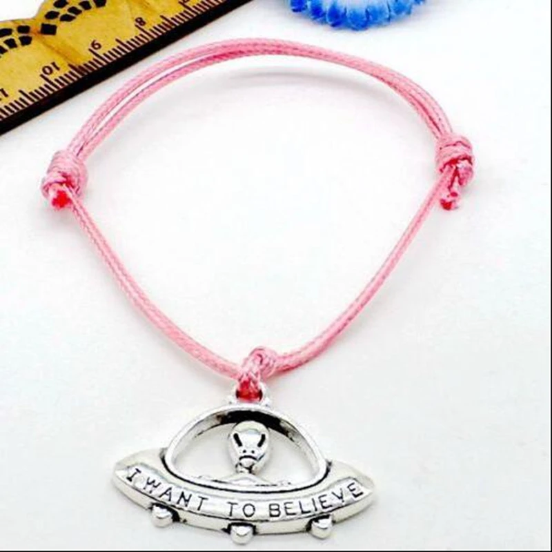 Космический корабль UFO Lucky Charms String Красный воск шнур регулируемый браслет
