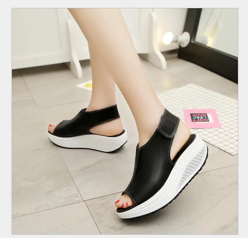 Новинка лета 2019 сандалии на танкетке для женщин босоножки большого размера из ПУ