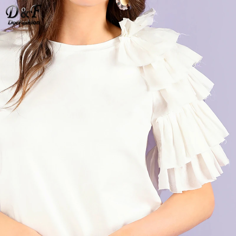 Dotfashion белый Многоуровневая рюшами отделкой облегающая футболка Для женщин Корейская одежда Повседневное летние топы опрятная футболка с коротким рукавом