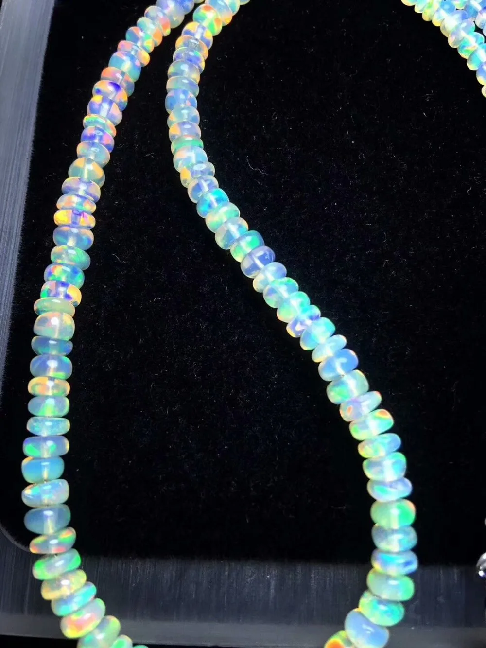 Женские круглые бусины с натуральным разноцветным опалом длинная