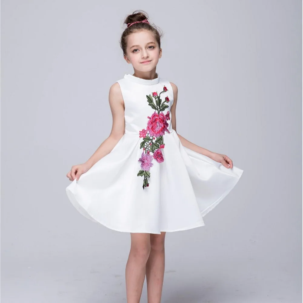 2017 Идеальный Летний Бальное платье Печати Цветок Вышивка Пятно Молнии Детские