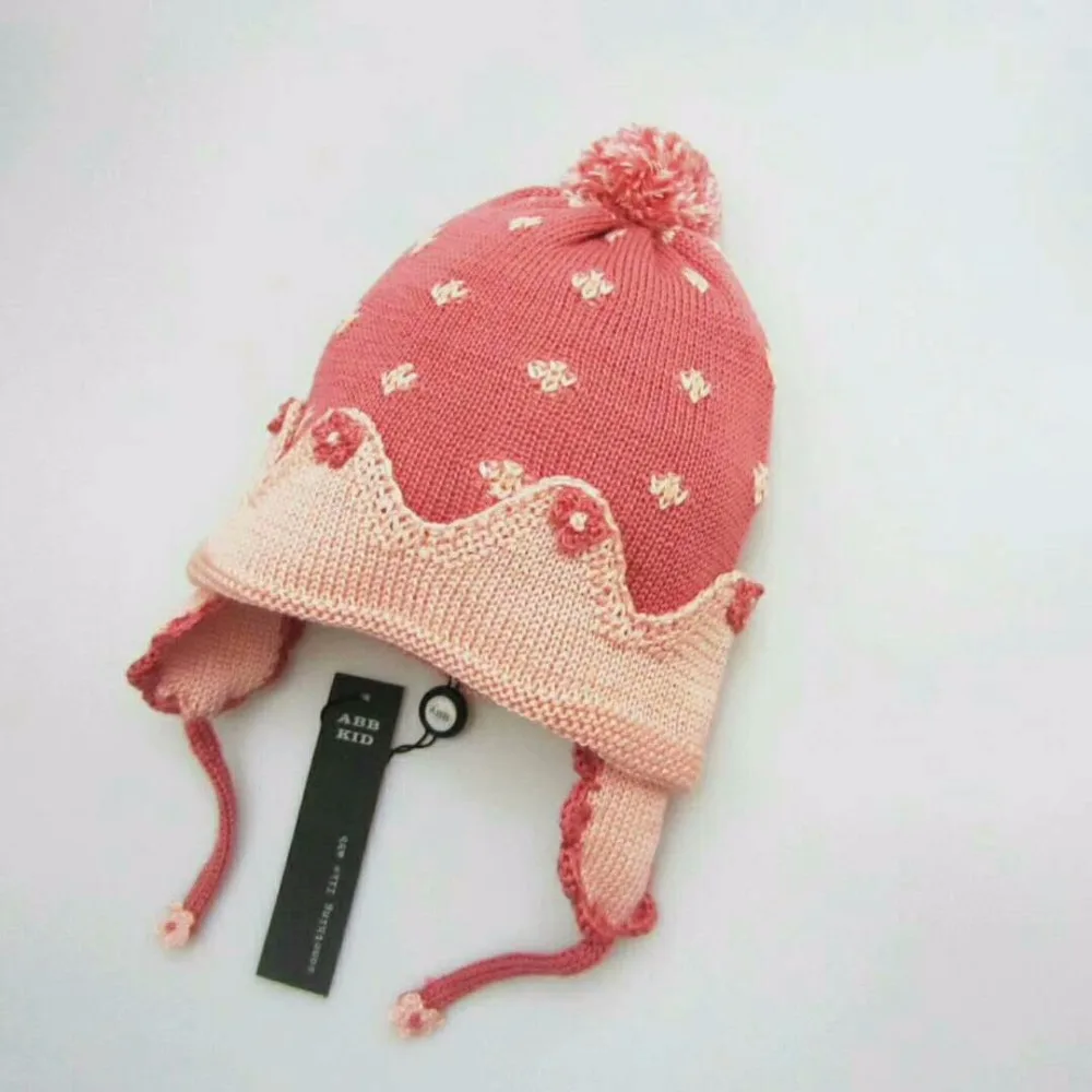 Зимние детские вязаные шапки для девочек шапка маленьких с ушками и цветочной