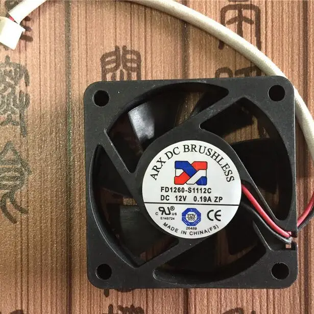 DC BRUSHLESS 6015 FD1260 S1112C DC12V 0.19A 60*60*15 мм двухпроводной вентилятор|wire fan|dc brushlessbrushless dc fan |