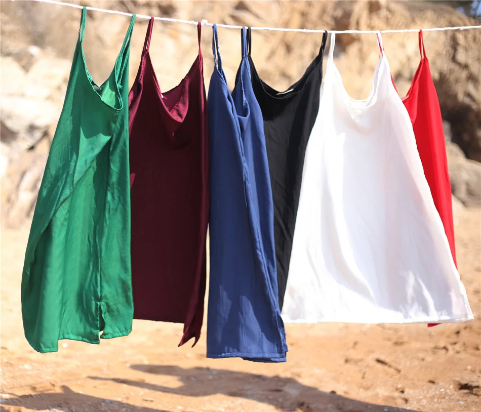 Женское сексуальное черно-белое шелковый атлас Слип платье А-силуэта блестящие