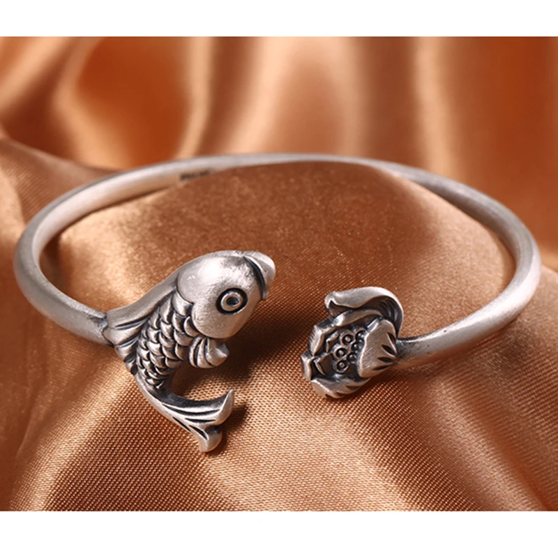 Рыба свободного размера со стандартной водной лилией и браслетом для карпа