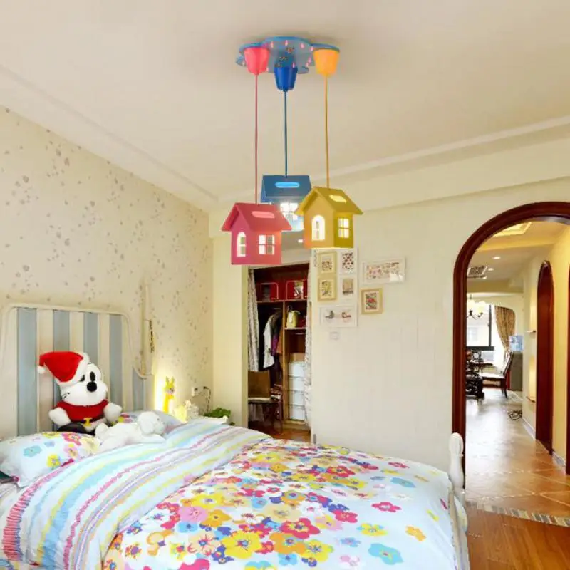 Современные потолочные светильники Regron с мультипликационным рисунком