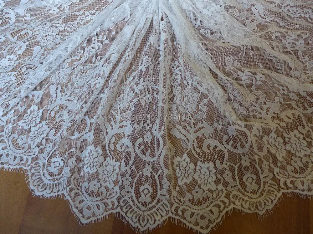 Красивая кружевная белая Цветочная отделка Шантильи с зубчатыми краями для