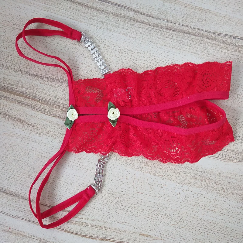 Женские сексуальные открытые трусики черного и красного цвета с цветочным