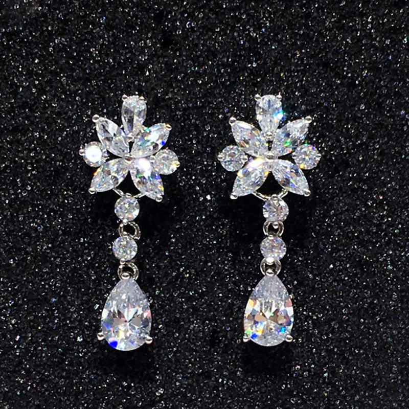 

DOKOL Clear Crystal Drop Earrings for Women New Fashion Silver Color Water Drop Bridal Earring Wedding Accessories DKE0127