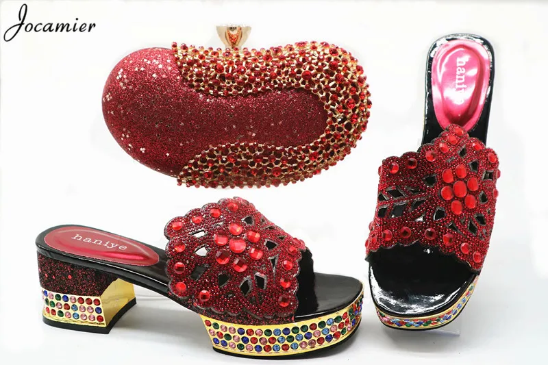 Новые туфли и сумочка итальянские той же расцветки сумочки со стразами Высокое