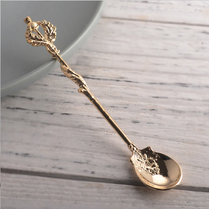 

BalleenShiny Alloy Retro Thistle Leaves Spoon Vintage British Coffee Stir Dessert Honey Scoop Decorative Tableware Gifts Spoon