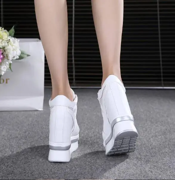 Женские туфли на платформе 10 см дышащие дорожные кроссовки танкетке