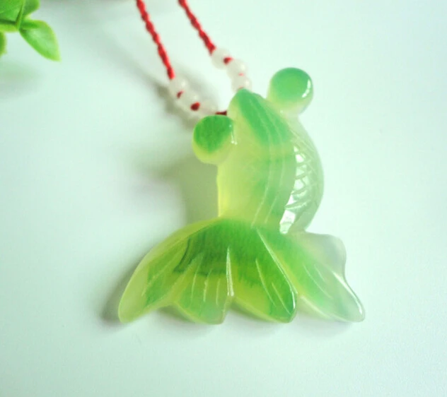 Кулон + 409 рыба в воде. Маленькая золотая рыбка с резьбой естественного цвета |