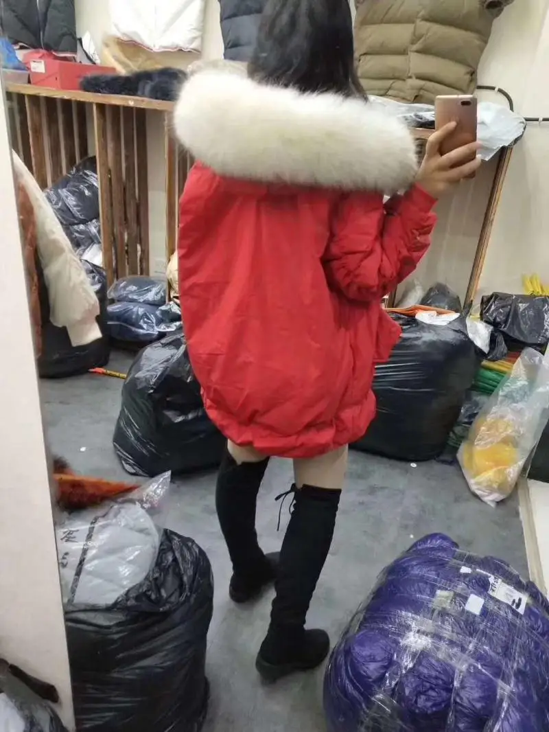 Новинка, корейский стиль женские пуховик женская зимняя куртка puffer parka ткань из натурального меха енота Красный Черный Крем негабаритных