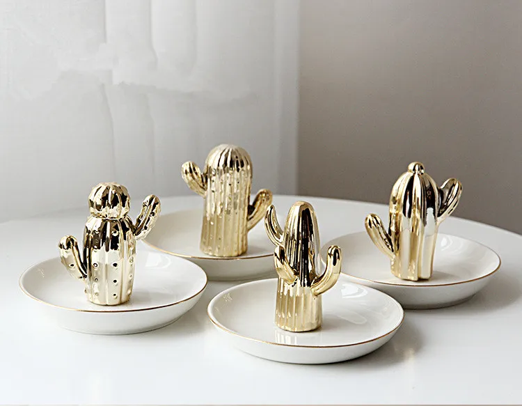 

1PC Mediterranean Style Jewelry Trays Ceramic Anchor Pineapple Food Plate Rings Bracelets Holder Dish Storage Tray Gifts ME 026