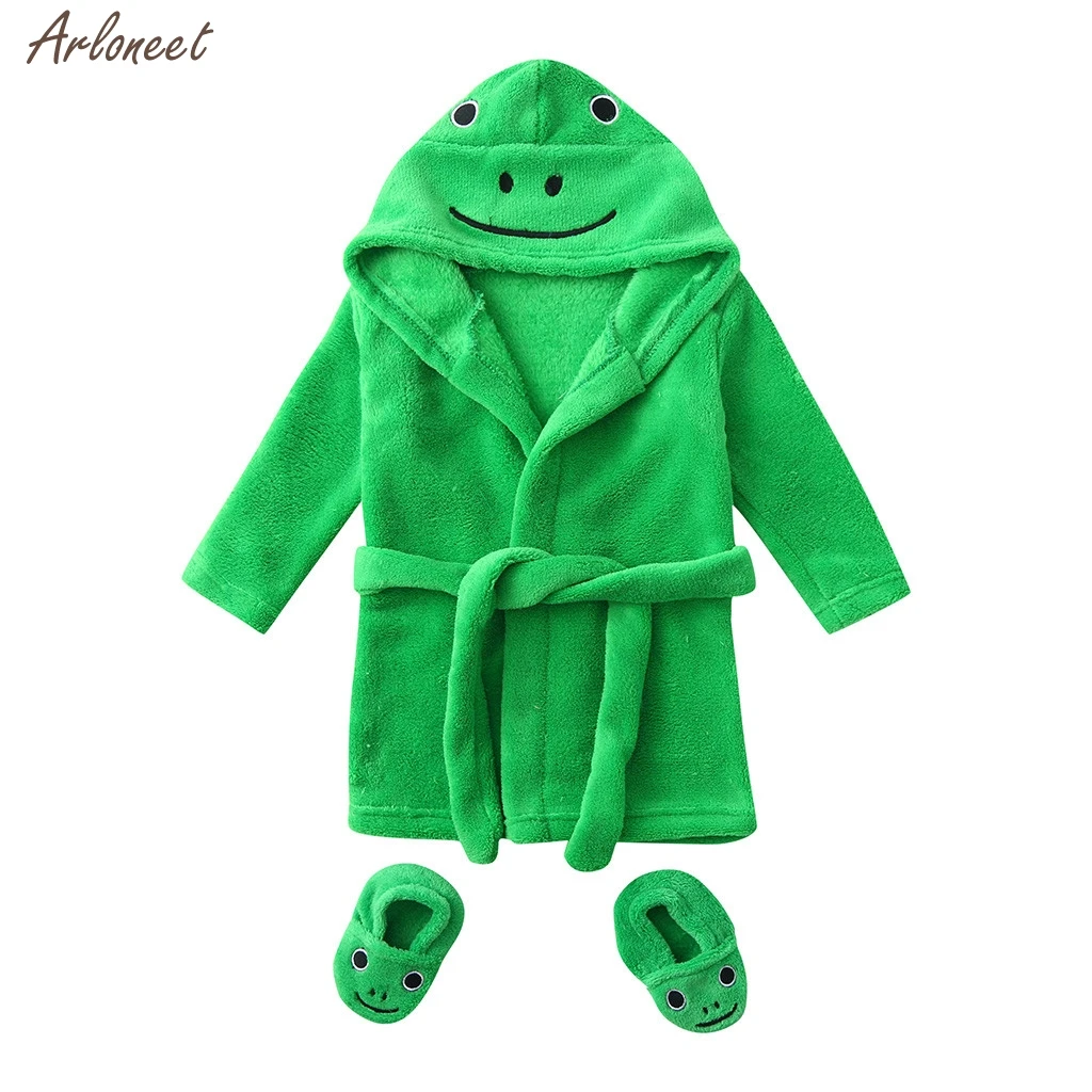 Green Фланелевые халаты с героями мультфильмов для маленьких мальчиков и девочек; одежда для сна с капюшоном+ обувь; детская одежда; модная короткая одежда; Новинка года - Цвет: Green