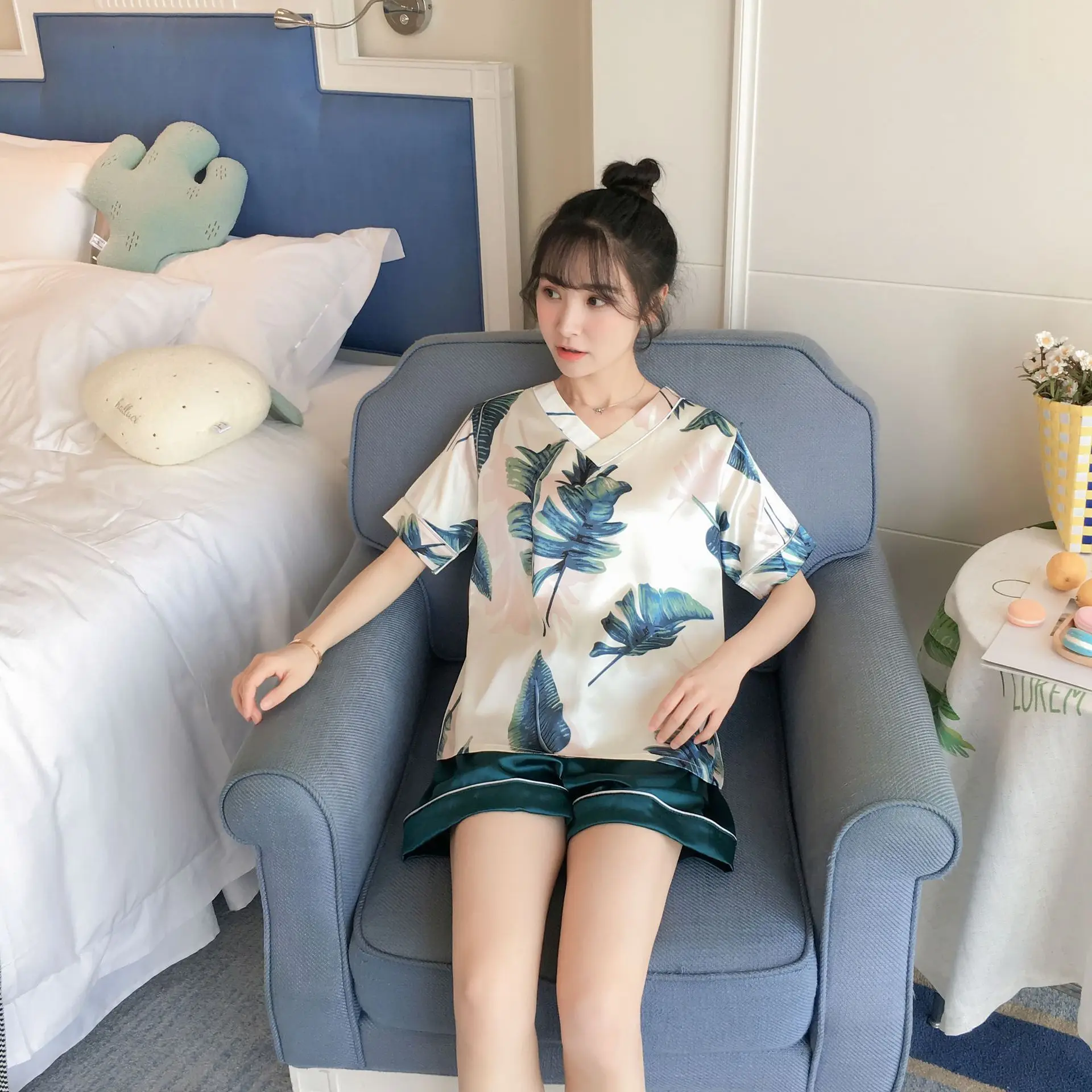 Pajama girls summer ice silk short sleeves two pieces of suit Korean fresh sweet lovely students thin silk home clothes