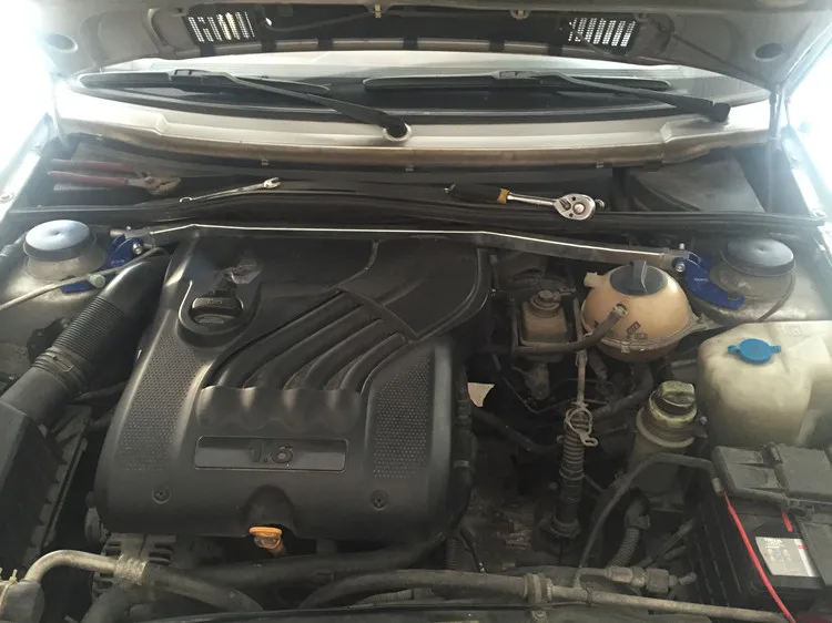 Амортизатора бар для Volkswagen JETTA (Фольксваген Джетта) 2000-2011car аксессуары