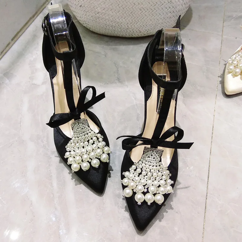 2019 сезон весна-лето новые модные стразы с маленьким острым носком Обувь на тонком