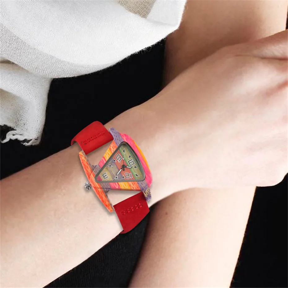 

2018 New Fashion Creative Colorful Wooden Watches for Men Women Triangle Shape Genuine Leather Wristwatch Fashion Gifts