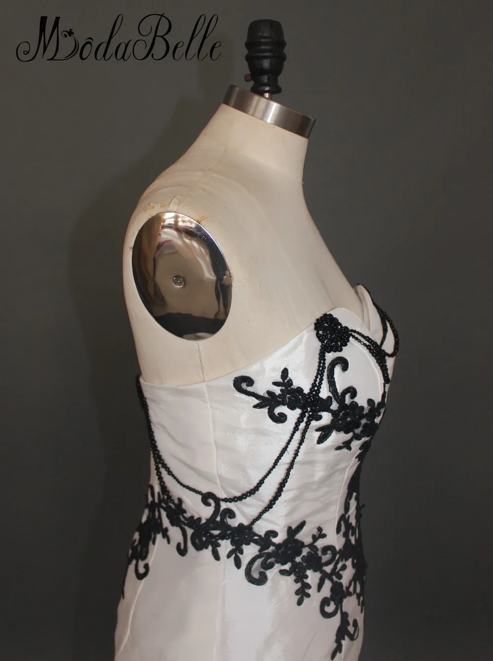 Модное готическое белое черное свадебное платье Пляжное кружевное женское с