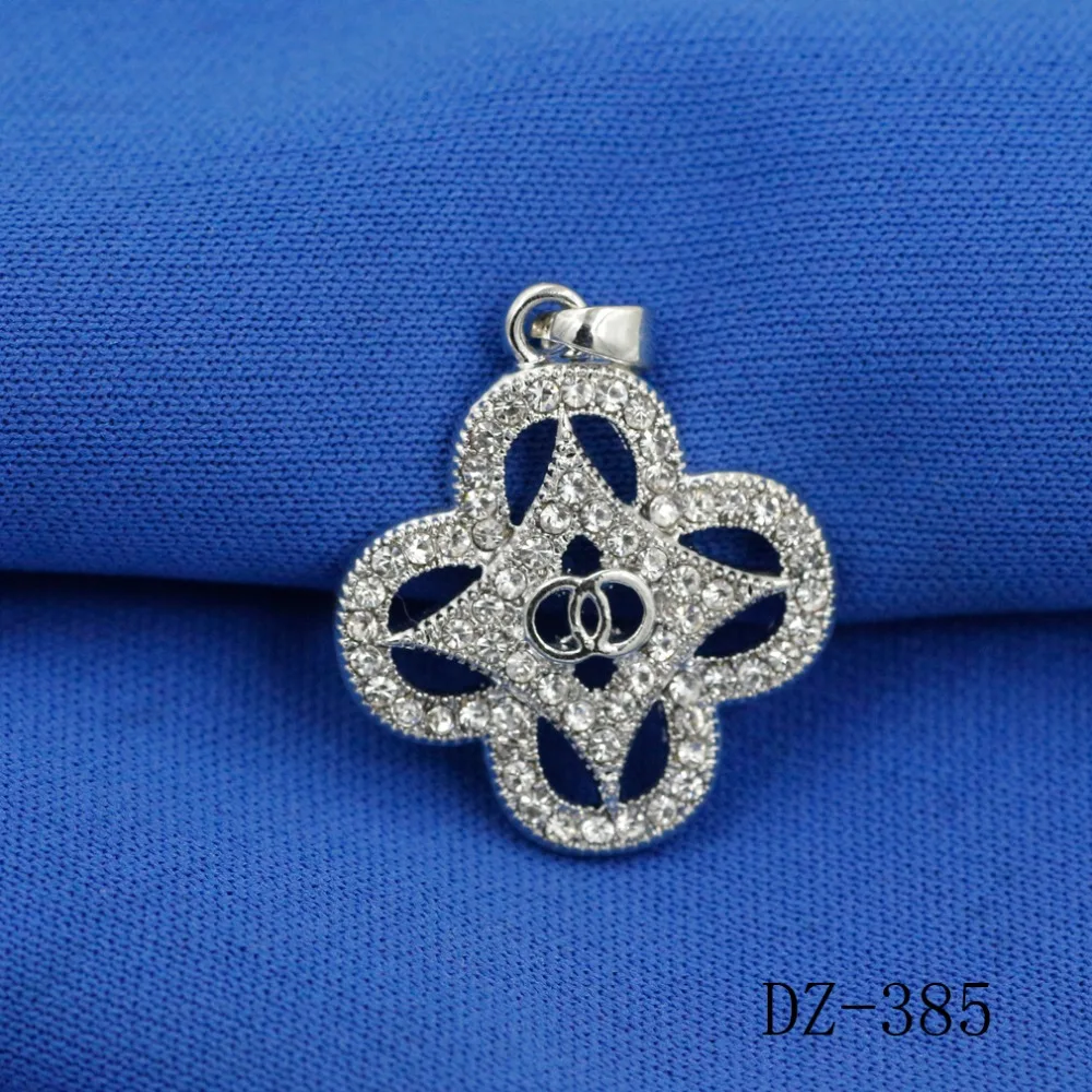 Женская серебряная подвеска в виде клевера | Украшения и аксессуары