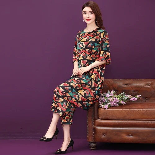 Женское шелковое платье из двух частей классическое с круглым вырезом и широкими штанинами в литературном