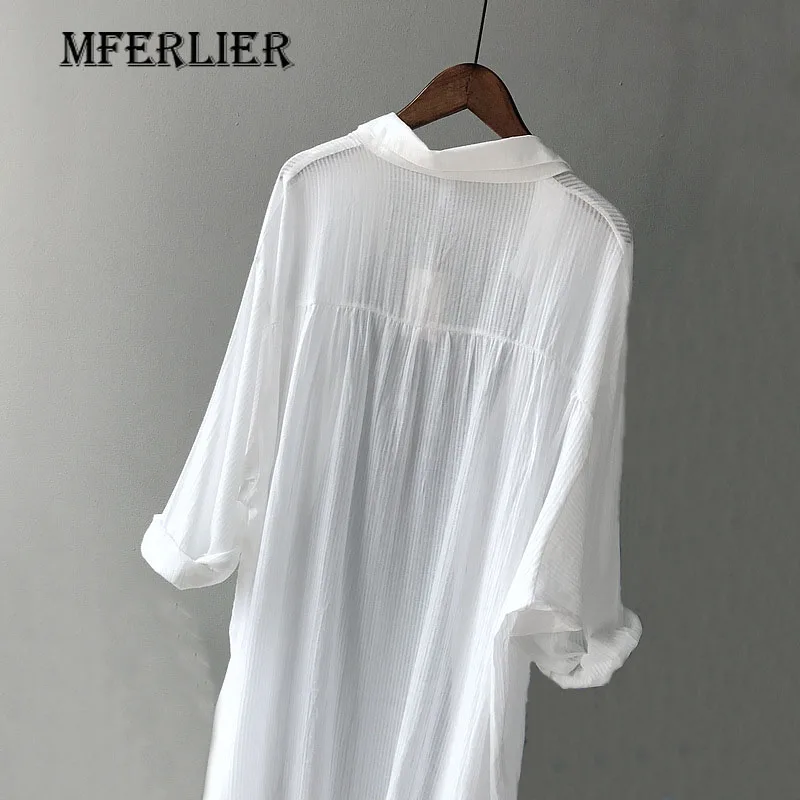 Женский Длинный топ белый с отложным воротником и длинным рукавом однобортный