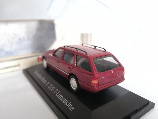 Ее pa 1:43 MB E 320 T-Limousine красный сплав модель автомобиля литья под давлением металлические игрушки подарок на день рождения для детей мальчик другой