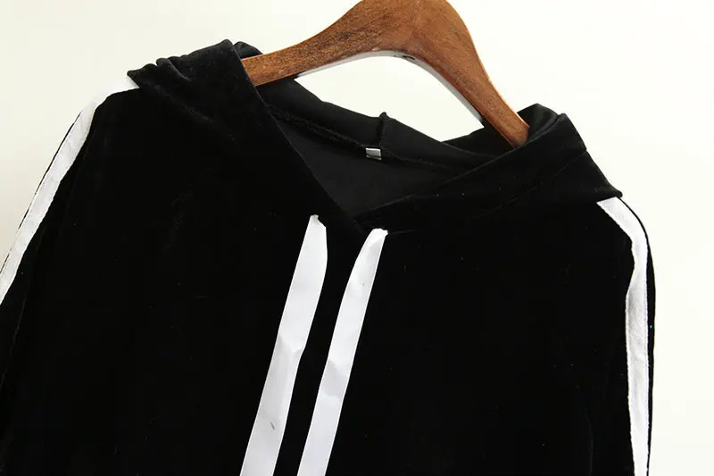 Женский вельветовый костюм из двух предметов свитер в полоску с капюшоном и