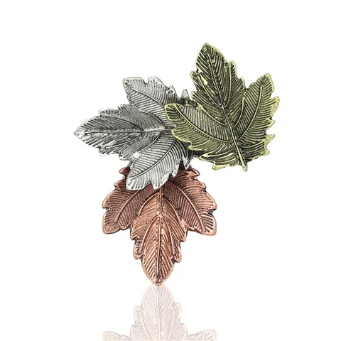 Брошь листья клен