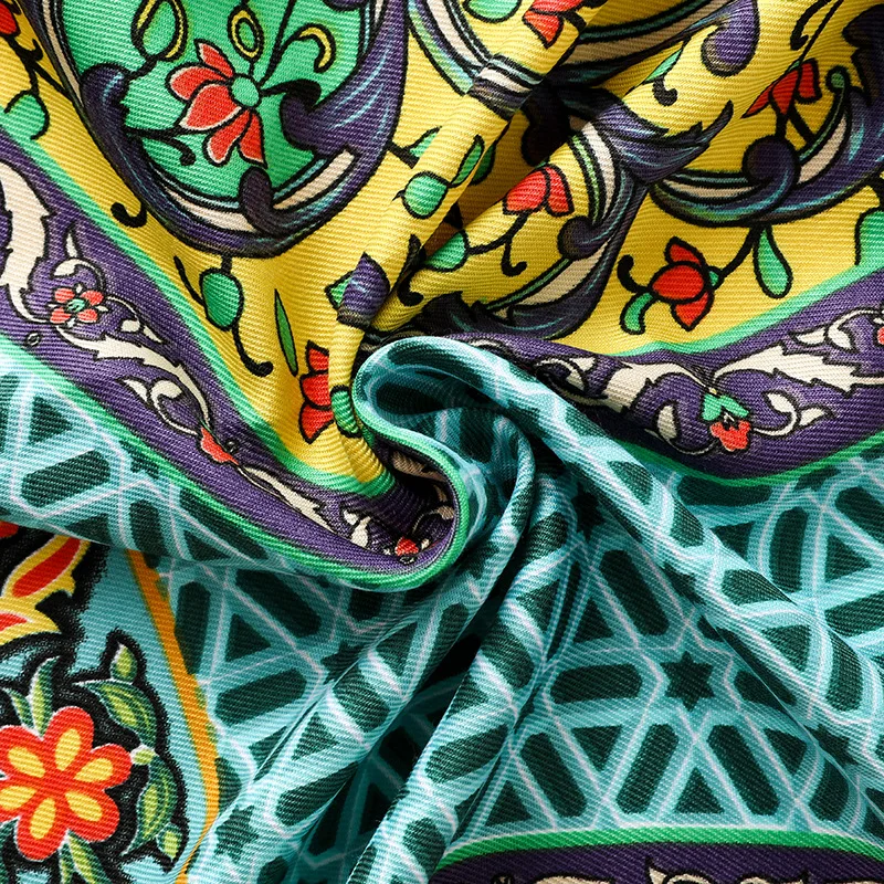 Женский шарф с кисточками Marte & Joven элегантный солнцезащитный оверсайз зеленого - Фото №1