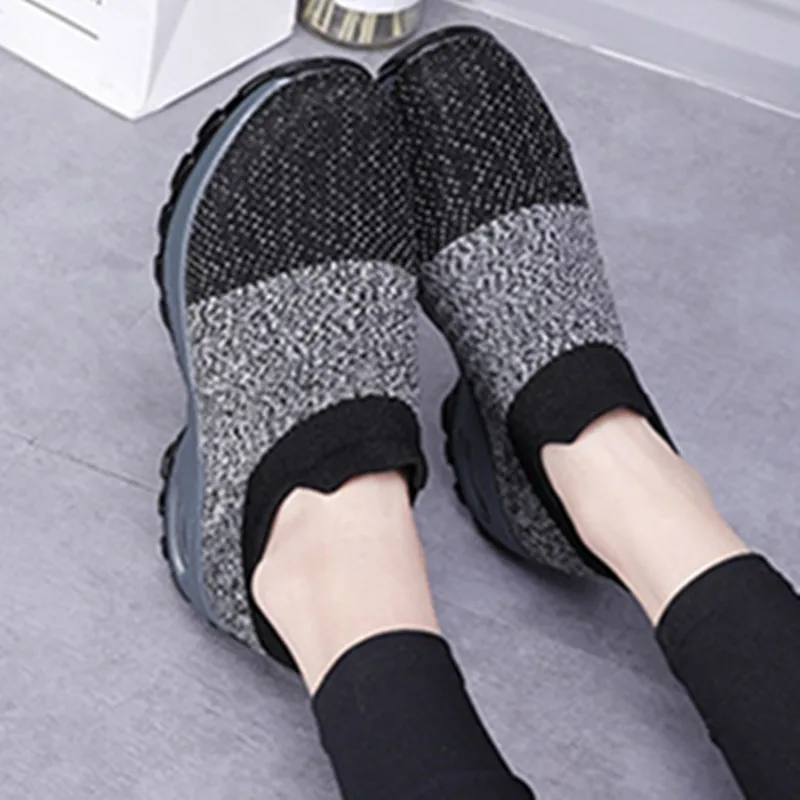 Женские спортивные беговые кроссовки на плоской подошве сетчатые дышащие легкие