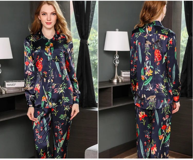 Sexy Self-Adhesive Invisible Silicone Bras Women Push Up Bras Bust Front Closure Strapless Backless Summer Sticky Bra