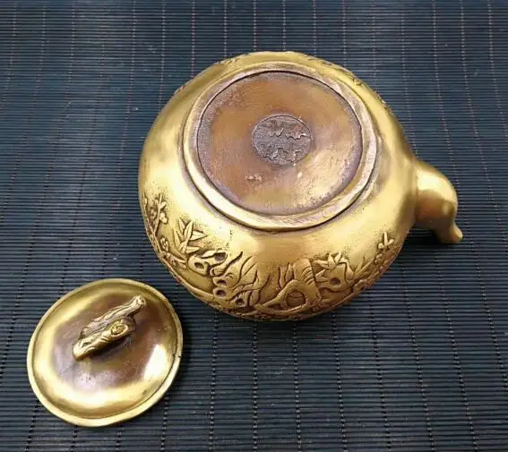 

China archaize pure brass plum blossom brass kettles