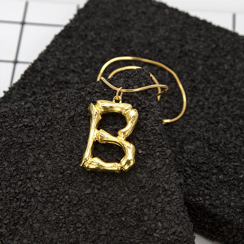 1 шт Европейский преувеличенный модное ожерелье 26 Английский алфавит золотой