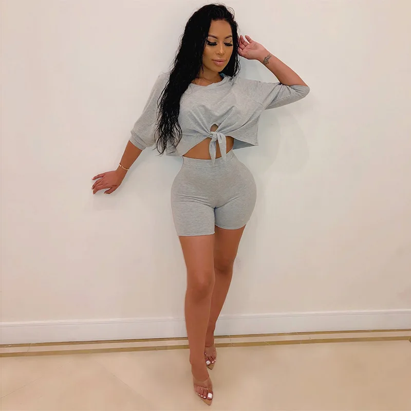 Комплект из двух предметов летний женский укороченный топ 2020 шорты с высокой