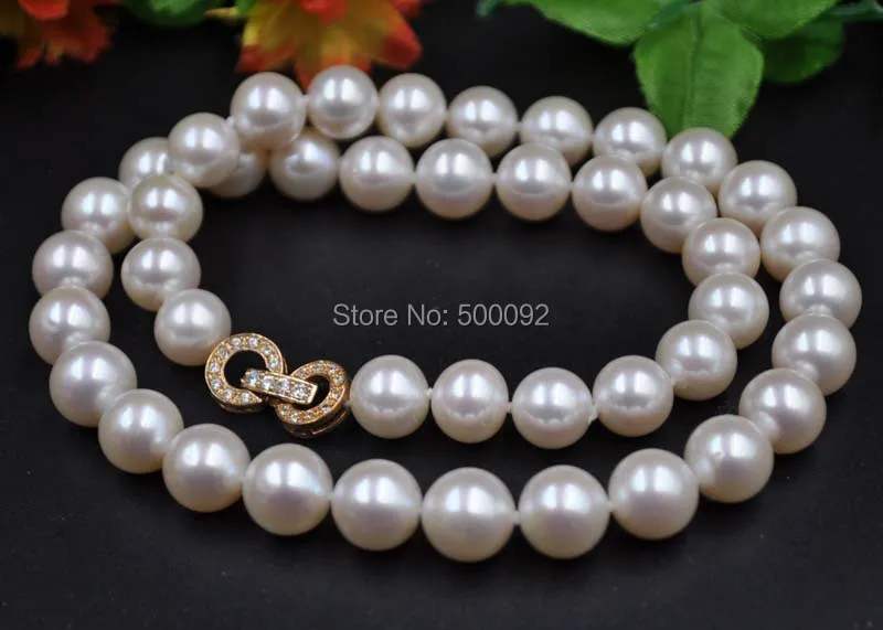 ?? ゴージャスな 9.5-10 ミリメートルラウンドホワイト淡水真珠のネックレス送料無料