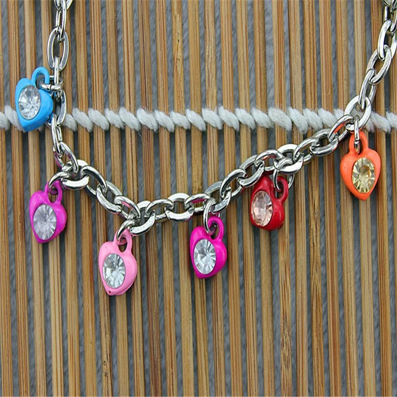 2015 Бесплатная доставка Модный Цветной кулон в форме сердца короткое ожерелье из