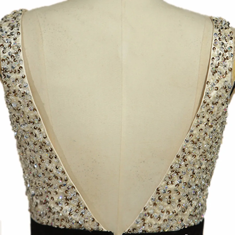 Элегантное платье для выпускного вечера цвета шампанского и черного короткое