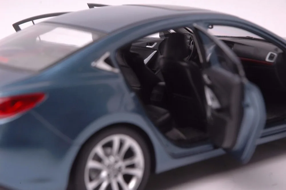 1:18 литья под давлением модель для Mazda 6 Atenza синий Седан сплав игрушечный автомобиль миниатюрная коллекция подарок MX5 MX