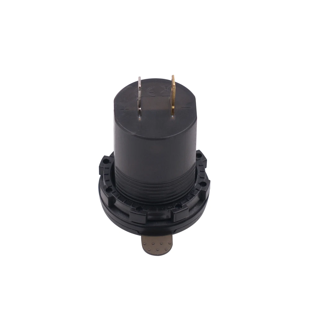 Универсальное автомобильное зарядное устройство с двумя USB разъемами