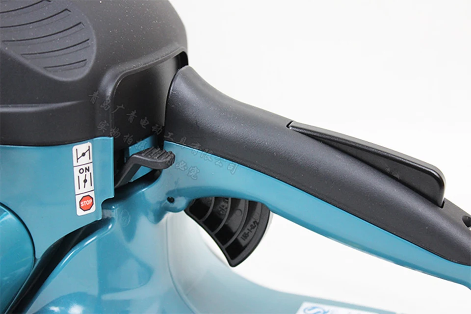 Япония Makita бензиновая цепная пила EA3200S40B цепная пила лесозаготовительные пилы деревообрабатывающая цепная пила объем: 32 мл 1,35 кВт/1,8 пс
