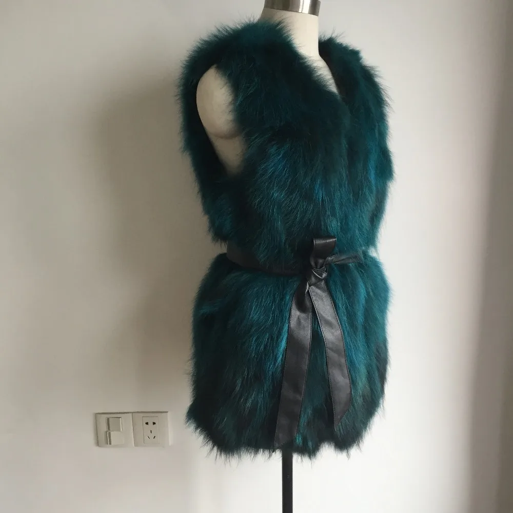 Жилет из натурального меха енота многоцветная жилетка большого размера на заказ