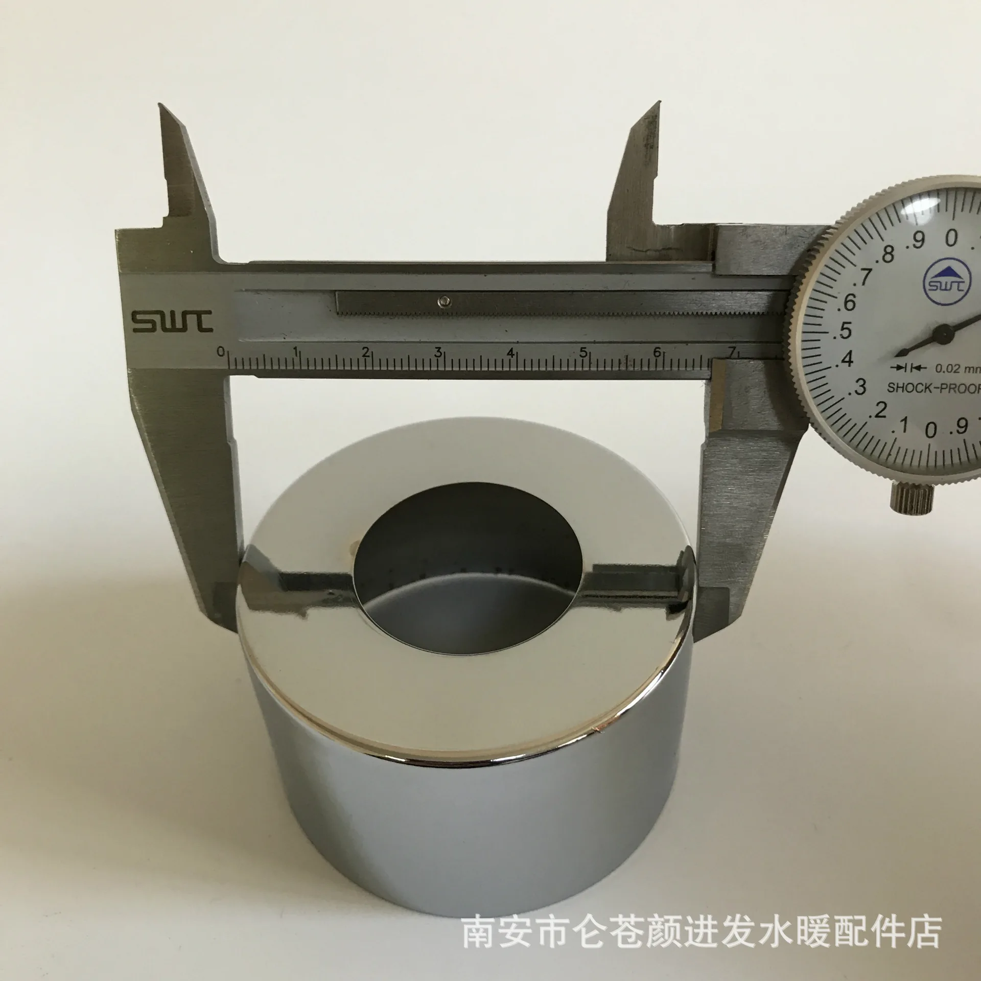 Наружная крышка из нержавеющей стали с отверстием в один дюйм декоративная