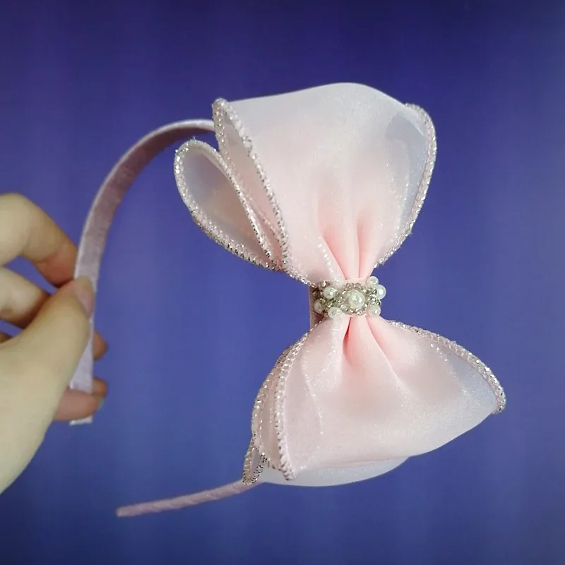 Повязка на голову детская блестящая с жемчугом и кристаллами | Аксессуары для