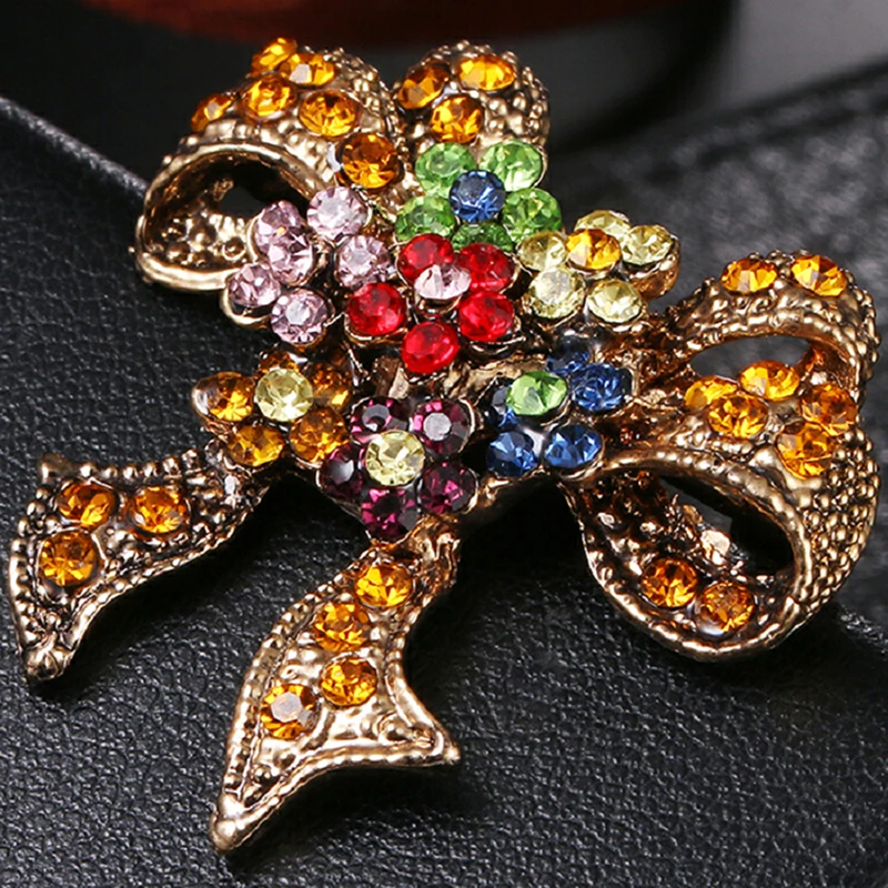 Разноцветная Брошь со стразами и бантом модная брошь с кристаллами изысканный