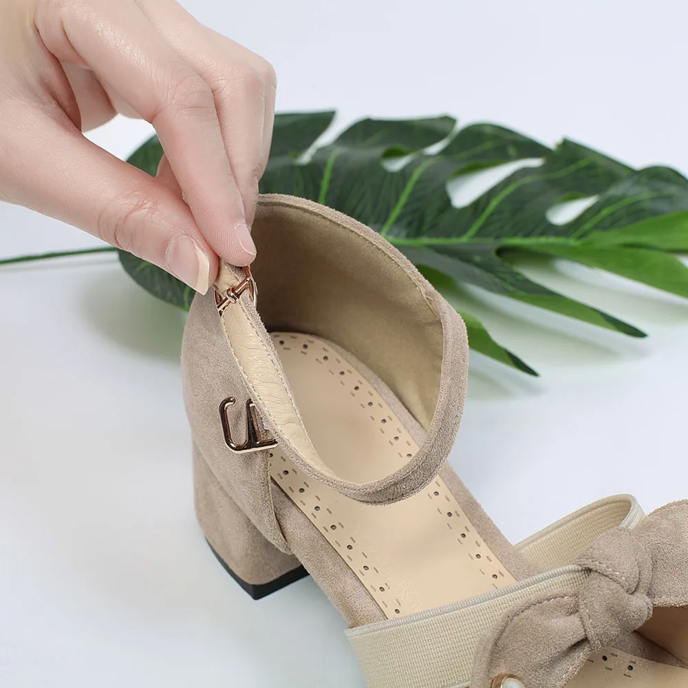 Женские сандалии на квадратном каблуке с закругленным носком и