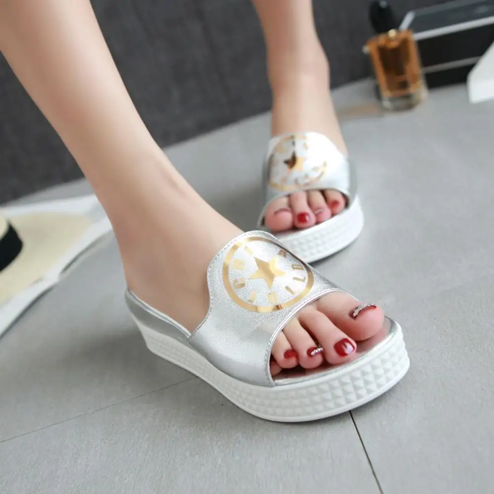 B2 7 женские шлепанцы серебристого и белого цветов на плоской платформе женская