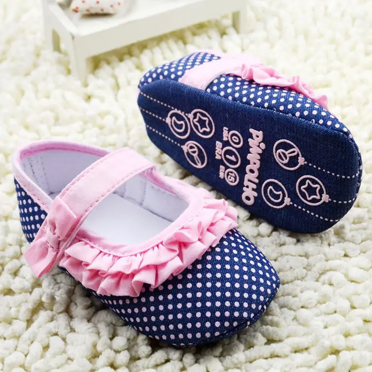 

Cute Pink Polka Dot Baby Girls Lace Shoes Soft Unti-slip Indoor Infant Bebe Toddler Shoes First Walkers Princess Shoes